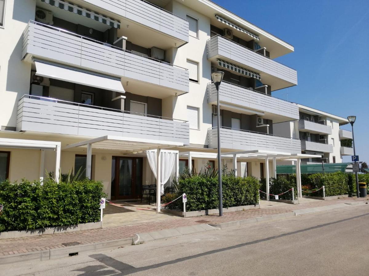 Condominio Diana Est- Gemini Bibione Exterior foto