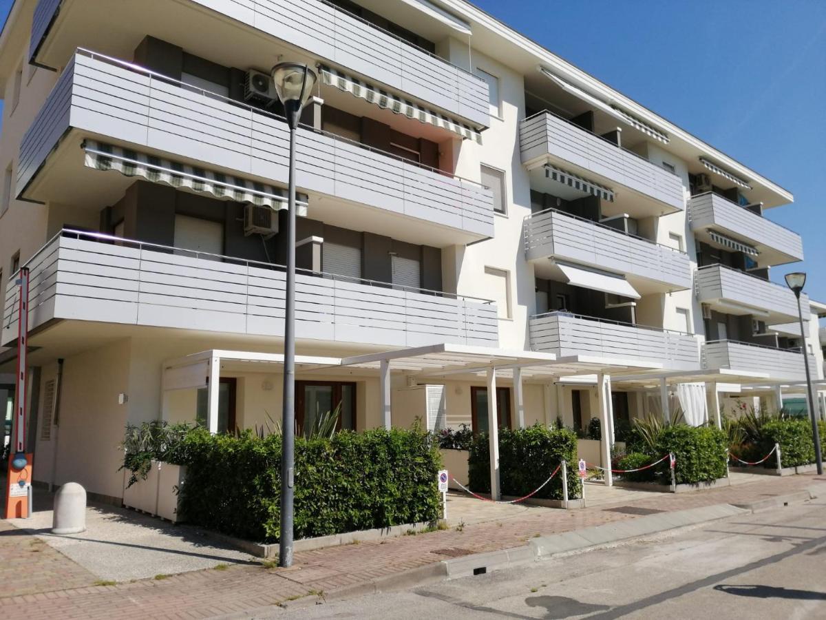 Condominio Diana Est- Gemini Bibione Exterior foto