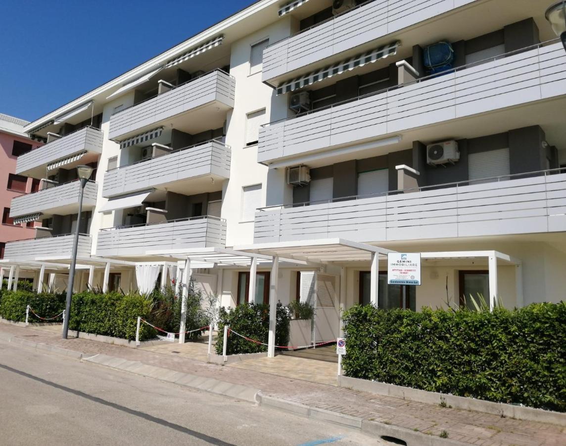 Condominio Diana Est- Gemini Bibione Exterior foto
